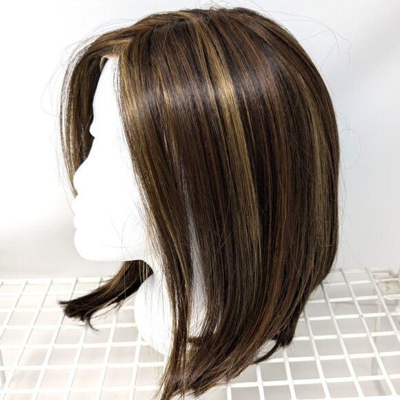Renee of Paris Brown highlighted Bob Wig NIB Medium Length Brunette Lace front - Picture 6 of 15